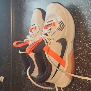 Kids nike zoom cross overs